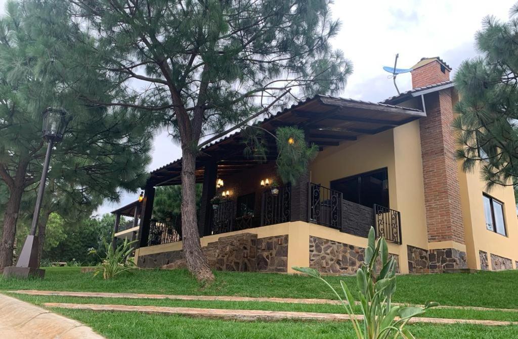 Cabana No.6 Puerta Del Bosque Mazamitla. Bagian luar foto